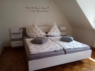 Ein Bett oder Betten in einem Zimmer der Unterkunft Niedersburger Eck, wandern, radfahren, genießen, erholen
