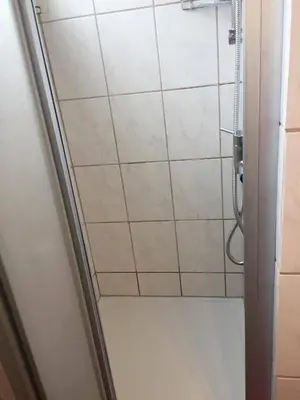 Ein Badezimmer in der Unterkunft Familienfreundliches Ferienhaus mit Waldrand Lage