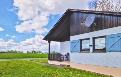 Das Gebäude in dem sich das Ferienhaus befindet
