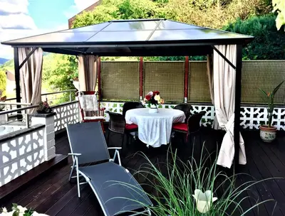 Ein Garten an der Unterkunft Apartment Happy Mosel
