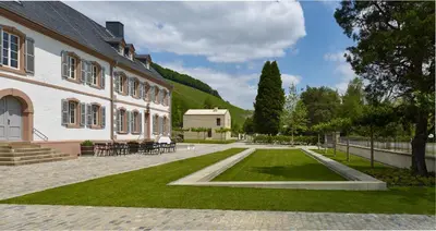 Ein Garten an der Unterkunft Gästehaus Cantzheim