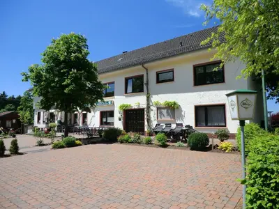 Das Gebäude in dem sich die Ferienwohnung befindet