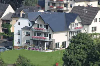 Das Gebäude in dem sich das Bed & Breakfast befindet