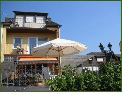 Das Gebäude in dem sich die Pension befindet