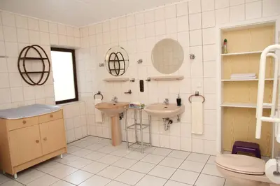 Ein Badezimmer in der Unterkunft Ferienhaus am Maibüsch - rollstuhlgerecht