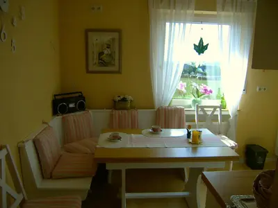 Ein Sitzbereich in der Unterkunft Pension Kölzer