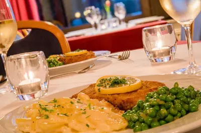 Essen im Hotel oder in der Nähe