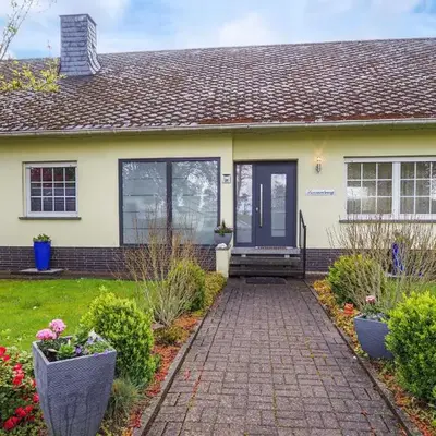 3 Bedroom Nice Apartment In Grenderich