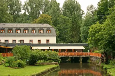 Ein Garten an der Unterkunft Heidsmühle