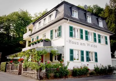 Das Gebäude in dem sich die Pension befindet