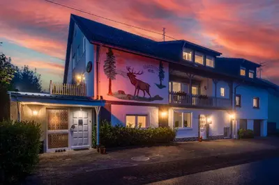 Das Gebäude in dem sich das Bed & Breakfast befindet