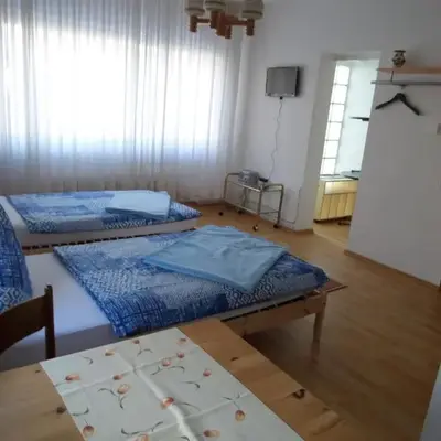 Beta Rooms