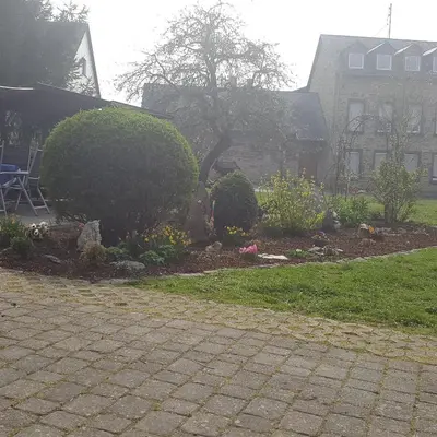Ein Garten an der Unterkunft Ferienwohnung Scheid