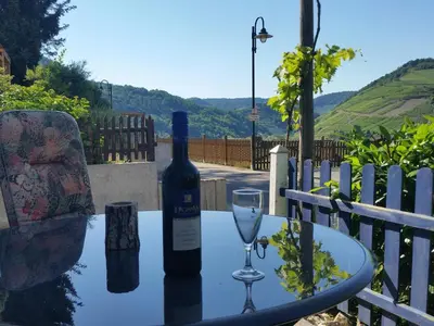 Ein allgemeiner Bergblick oder ein Berglick von der Ferienwohnung aus