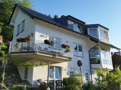 Das Gebäude in dem sich die Ferienwohnung befindet