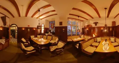 Ein Restaurant oder anderes Speiselokal in der Unterkunft Hotel Weingut Schützen