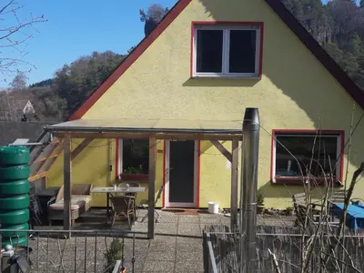 Das Gebäude in dem sich die Ferienwohnung befindet