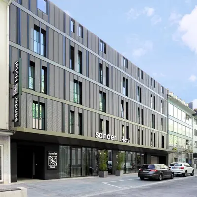 Das Gebäude in dem sich das Hotel befindet