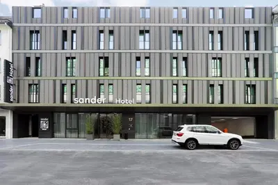Das Gebäude in dem sich das Hotel befindet