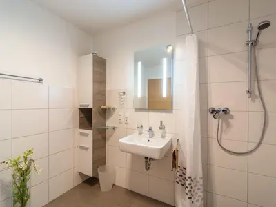 Ein Badezimmer in der Unterkunft Dreamy Holiday Home in Ellscheid with Terrace