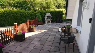 Ein Garten an der Unterkunft Gästehaus Ballmann