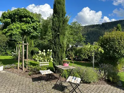 Ein Garten an der Unterkunft York Cottage Garden