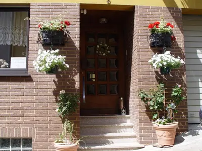 Eine Fassade oder ein Eingang zu Gästehaus Am Römerbad