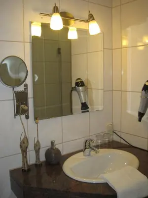 Ein Badezimmer in der Unterkunft Landhotel Ewerts