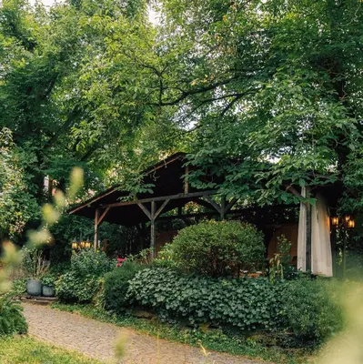 Ein Garten an der Unterkunft Haus Till E