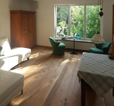 Ein Sitzbereich in der Unterkunft Ferienhaus Baederleiblick