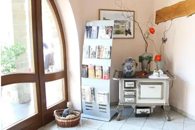 Die Bibliothek im Hotel