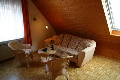 Ein Sitzbereich in der Unterkunft Weingut & Gästehaus Stephan Kohl
