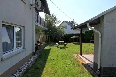 Ein Garten an der Unterkunft Ferienhaus Raue