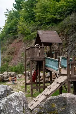 Naturlandschaft in der Nähe der Zelt-Lodge