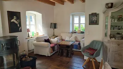 Ein Sitzbereich in der Unterkunft Ferienhaus Vulkaneifel Landhaus Loogh