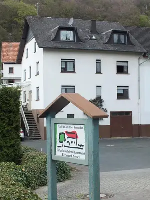 Das Gebäude in dem sich die Pension befindet
