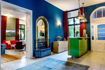 Ein Sitzbereich in der Unterkunft Hotel Villa Vinum Cochem
