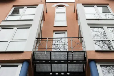 Das Gebäude in dem sich die Ferienwohnung befindet