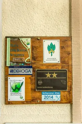 Ein Zertifikat, Auszeichnung, Logo oder anderes Dokument, das in der Unterkunft Hotel Leyscher Hof ausgestellt ist