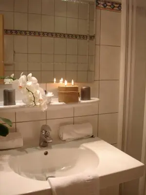 Ein Badezimmer in der Unterkunft Hotel zur Post
