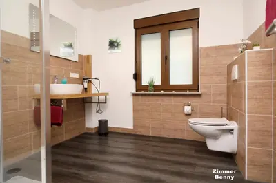 Ein Badezimmer in der Unterkunft Pension am Treiser Kiosk