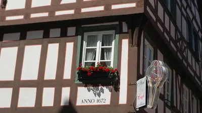 Das Gebäude in dem sich die Ferienwohnung befindet