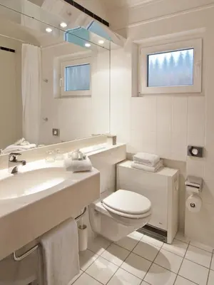 Ein Badezimmer in der Unterkunft Eifelblick über dem See