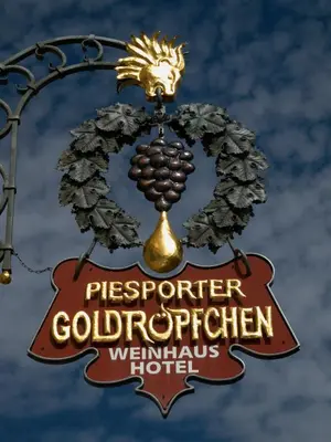 Ein Zertifikat, Auszeichnung, Logo oder anderes Dokument, das in der Unterkunft Weingutshotel Piesporter Goldtröpfchen ausgestellt ist