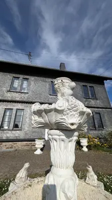 Das Gebäude in dem sich das Bed & Breakfast befindet