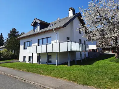 Das Gebäude in dem sich die Ferienwohnung befindet
