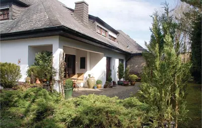 Ein Garten an der Unterkunft 1 Bedroom Cozy Apartment In Schönecken