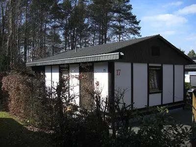 Das Gebäude in dem sich das Ferienhaus befindet