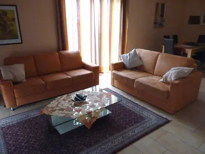 Ein Sitzbereich in der Unterkunft Ferienhaus Trimmisch