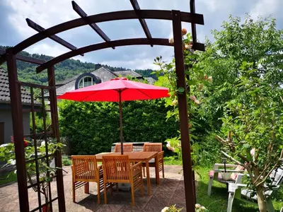Ein Garten an der Unterkunft Gästehaus Lavendel an der Mosel